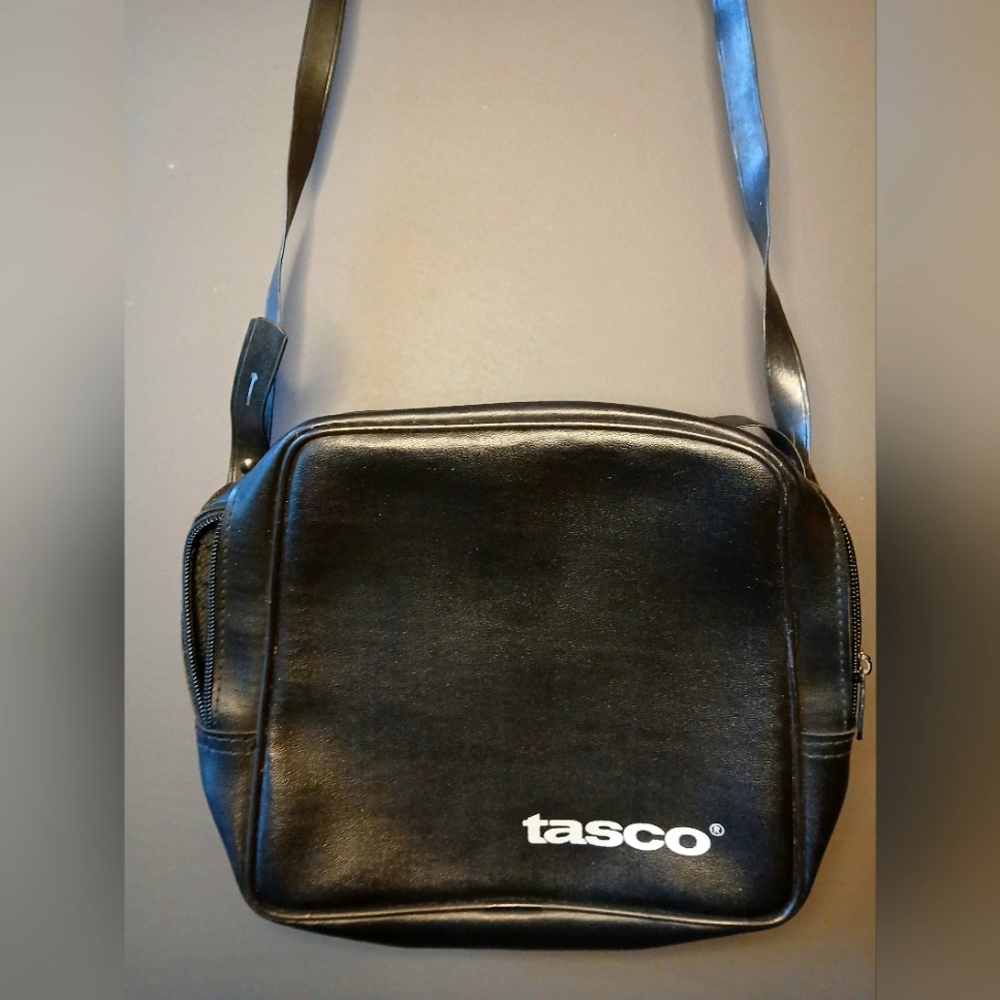 TASCO WOMENS BLACK OVER THE SHOULDER PURSE